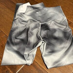 NWT Nike Leggings Medium SpaceDye Gray